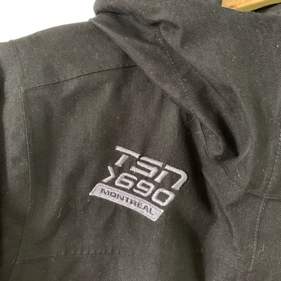 Woman’s North Face TSN Jacket - Picture 5 of 7